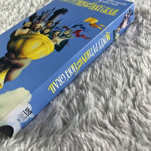 Monty Python and the Holy Grail (VHS, 1974) Comedy - Picture 6 of 10